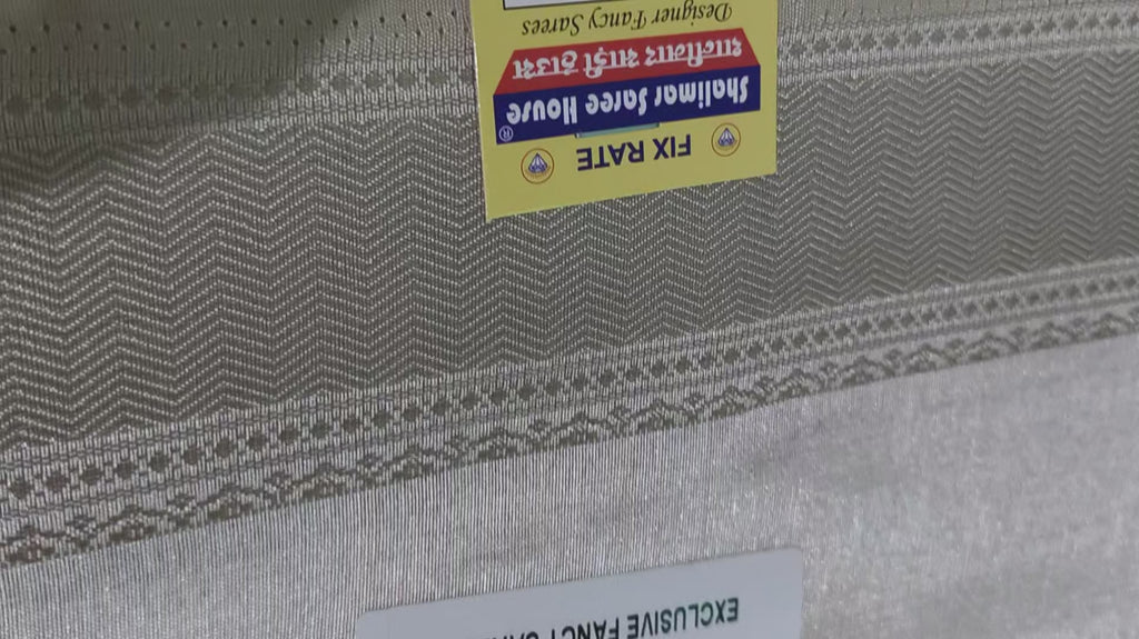 Max Pallu Exclusive Fancy Saree with Blouse – Cream Saree with Golden Accents & Multicolor Motifs