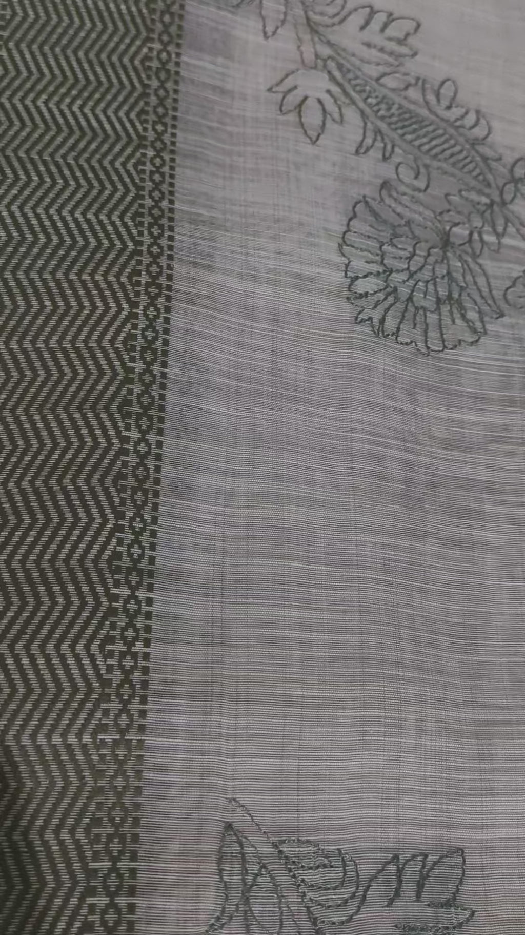 Cream Roll Exclusive Fancy Saree with Blouse – White & Green Floral Elegance